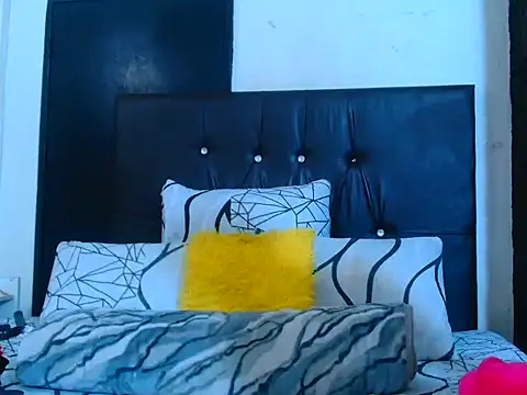 sexybitchh22 online show from 06-13-26, 06:17