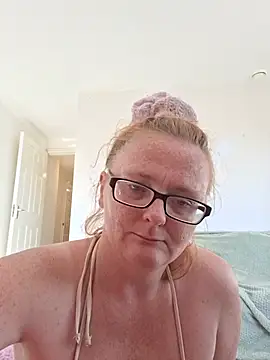 Snapshot of Naughtybutnicedaisy chatting on 06-26-26, 04:44 Naughtybutnicedaisy online show from 06-26-26, 04:44