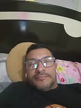 Snapshot of RIchar05 chatting on 06-07-26, 02:16 RIchar05 online show from 06-07-26, 02:16