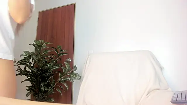 AbbyLancaster online show from 06-04-26, 06:58