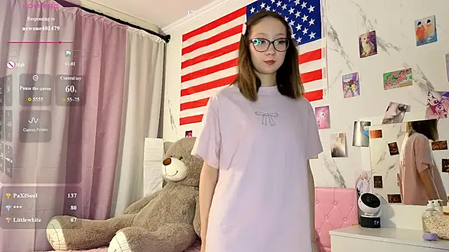 Karolinacreamm online show from 06-22-26, 05:48