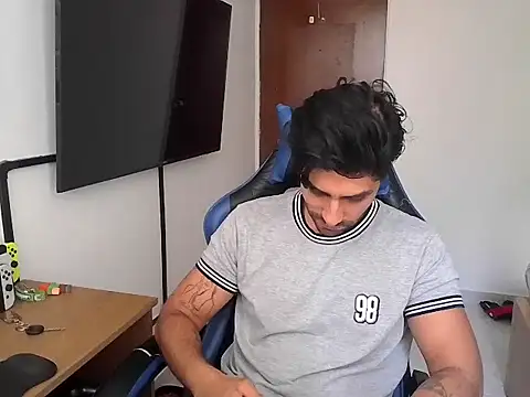 SantiagoMelendez online show from 07-28-26, 04:39