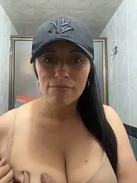 CatalinaSantana83 online show from 06-08-26, 03:07