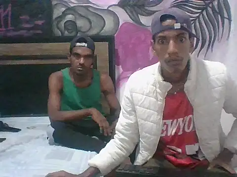 Snapshot of Ryan_chocolate_horny chatting on 06-06-26, 08:24 Ryan chocolate horny online show from 06-06-26, 08:24