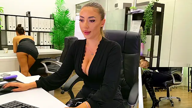 BabesGoWild online show from 09-12-25, 04:45