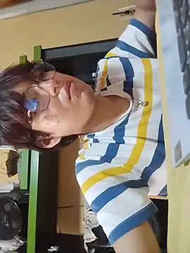 Snapshot of Nani10t chatting on 06-13-26, 08:51 Nani10t online show from 06-13-26, 08:51