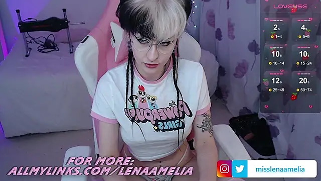 Snapshot of Lenas_Playroom chatting on 02-01-25, 04:22 Lenas Playroom online show from 02-01-25, 04:22