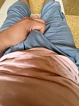 Gujjuboy99 online show from 06-11-26, 04:54