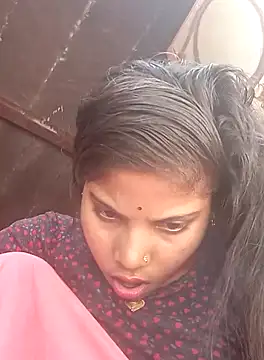 Hotnewbhabi riya online show from 06-10-26, 04:34