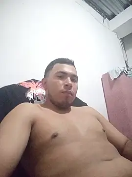 Snapshot of fer123H chatting on 06-12-26, 10:30 fer123H online show from 06-12-26, 10:30