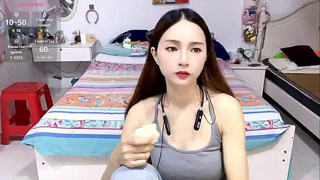 Snapshot of miaomiao-99 chatting on 06-13-26, 05:16 miaomiao-99 online show from 06-13-26, 05:16