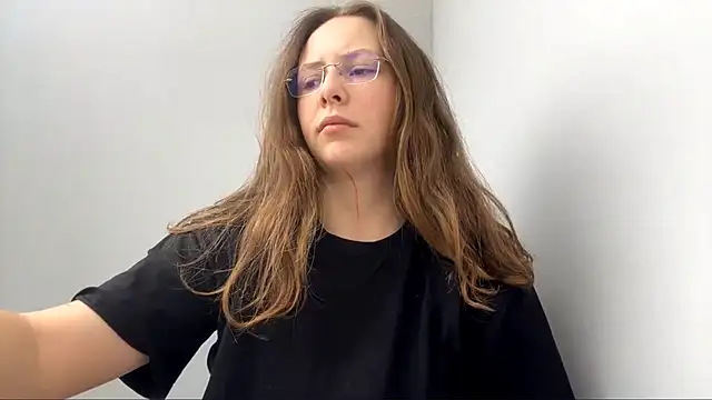 AlisonOhlmacher online show from 06-10-26, 08:02