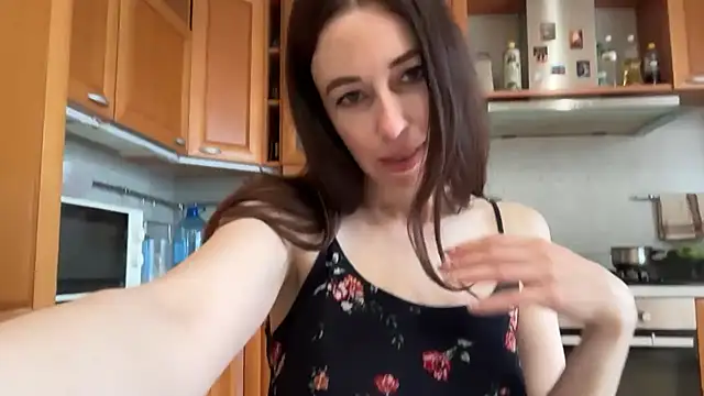 Flamingo Queen online show from 06-13-26, 06:33