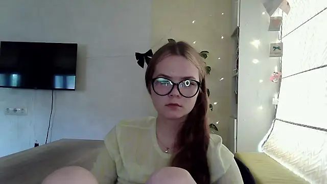 AvrilGillig online show from 06-25-26, 06:07