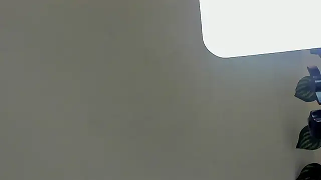 Snapshot of cameron_lux77 chatting on 06-12-26, 04:00 cameron lux77 online show from 06-12-26, 04:00