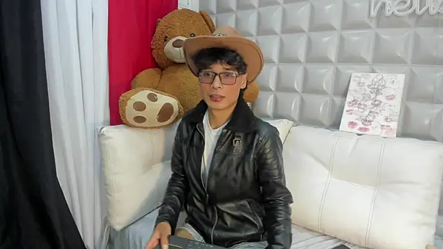 maximo 2019 online show from 07-15-26, 04:56