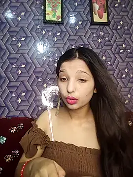 Queen Rosyy online show from 07-28-26, 03:24