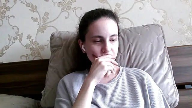 Snapshot of TunedNissan chatting on 06-08-26, 12:16 TunedNissan online show from 06-08-26, 12:16