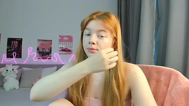 Evie Tomioka online show from 07-18-26, 05:22