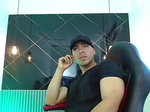 Snapshot of RayanRoy1 chatting on 06-10-26, 07:02 RayanRoy1 online show from 06-10-26, 07:02