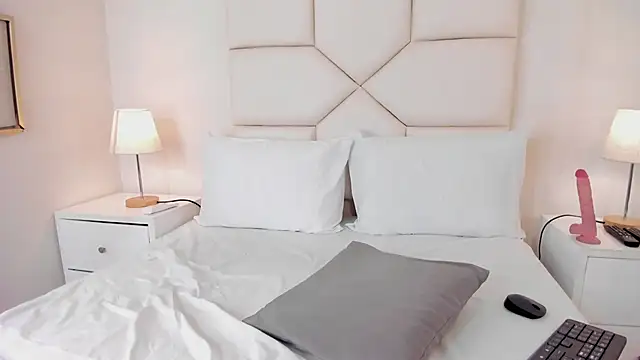 NaomiCambels online show from 06-21-26, 07:11