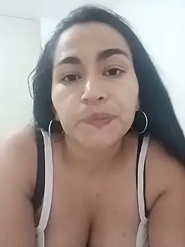 Carolina Velez pm online show from 06-12-26, 01:37