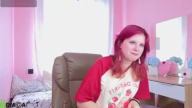 Fox  Cute online show from 06-19-26, 03:44