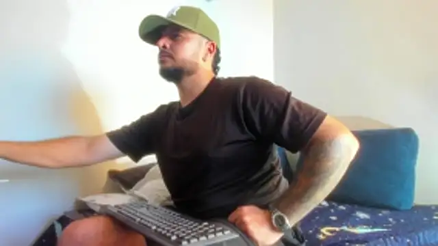 Snapshot of jeann_alexx chatting on 06-11-26, 09:57 jeann alexx online show from 06-11-26, 09:57