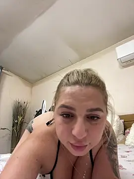 Snapshot of xLexi chatting on 06-26-26, 10:36 xLexi online show from 06-26-26, 10:36