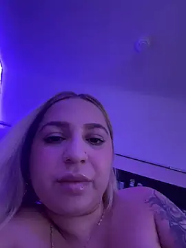 Snapshot of xLexi chatting on 07-11-26, 04:53 xLexi online show from 07-11-26, 04:53