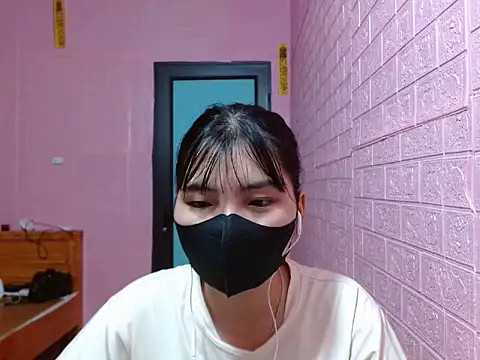 Snapshot of ThuyTien279 chatting on 07-27-26, 12:56 ThuyTien279 online show from 07-27-26, 12:56