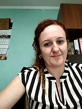 KarinaFlower99 online show from 07-14-26, 12:44
