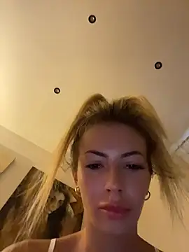 LaraAmosX online show from 07-25-26, 06:27