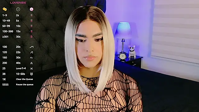 Scarlethvhonparker online show from 04-26-26, 12:30