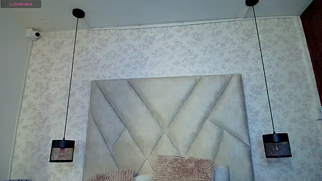 Snapshot of scarlat_rose chatting on 07-03-26, 06:14 scarlat rose online show from 07-03-26, 06:14