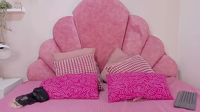 AuroraJackson   online show from 07-04-26, 11:16