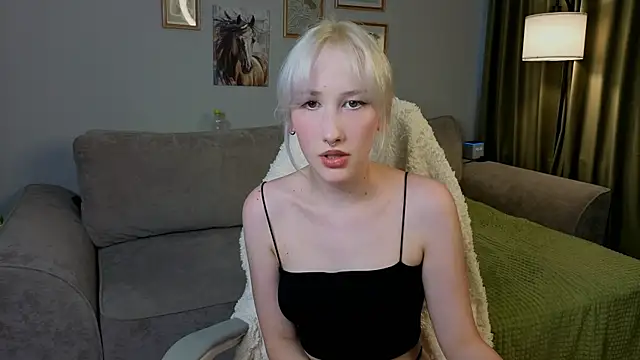 Snapshot of Evahoho chatting on 07-28-26, 11:05 Evahoho online show from 07-28-26, 11:05