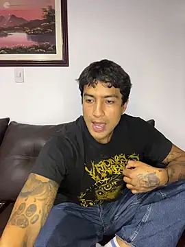 Crisloverrr online show from 07-16-26, 05:13