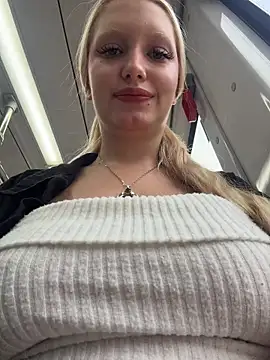 Elfi InPublic online show from 07-05-26, 04:30