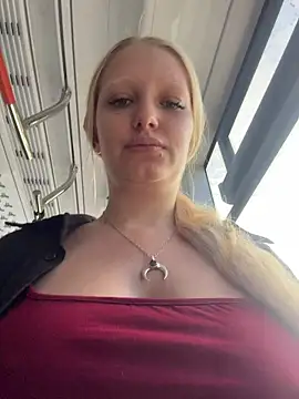 Elfi InPublic online show from 07-09-26, 04:05