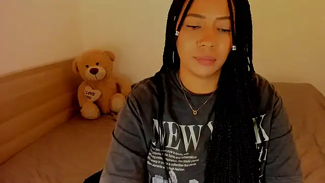 Snapshot of NicolePasqualott chatting on 11-03-25, 08:43 NicolePasqualott online show from 11-03-25, 08:43