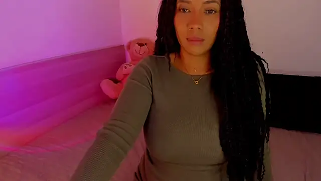 Snapshot of NicolePasqualott chatting on 11-16-25, 08:25 NicolePasqualott online show from 11-16-25, 08:25