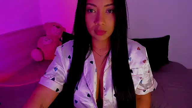 Snapshot of NicolePasqualott chatting on 11-30-25, 06:01 NicolePasqualott online show from 11-30-25, 06:01