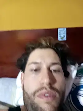Snapshot of conejomalo45 chatting on 06-16-26, 04:37 conejomalo45 online show from 06-16-26, 04:37