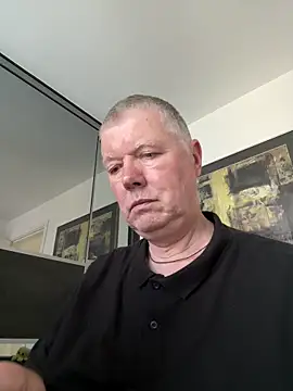 Snapshot of cumboy chatting on 06-09-26, 09:43 cumboy online show from 06-09-26, 09:43