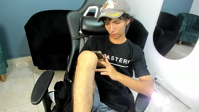 justin twink20 online show from 07-08-26, 06:34