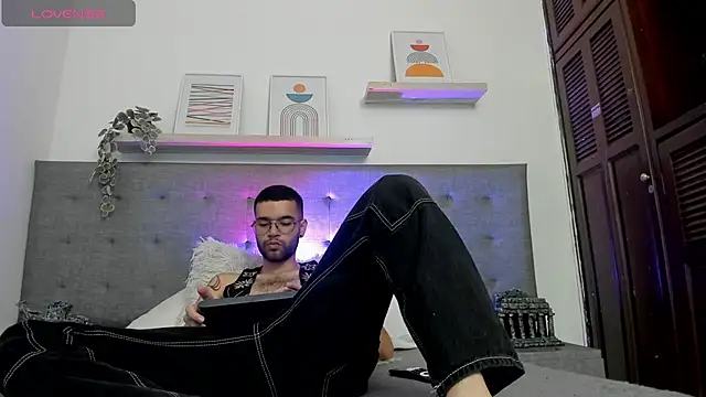 elliot flame online show from 06-25-26, 03:27