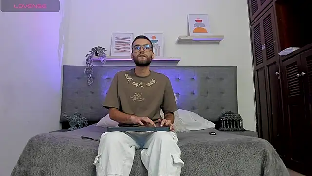 elliot flame online show from 06-26-26, 02:32