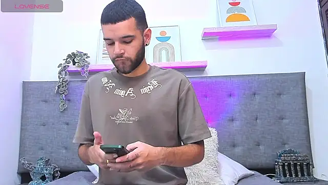 elliot flame online show from 06-30-26, 03:13