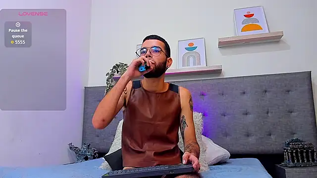 elliot flame online show from 07-07-26, 03:38